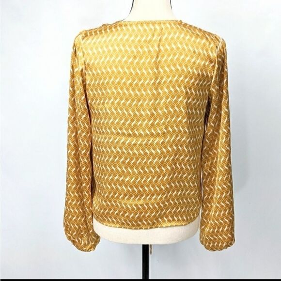 Forever 21 Gold V-Neck Tie Long Sleeve Top - Picture 8 of 8